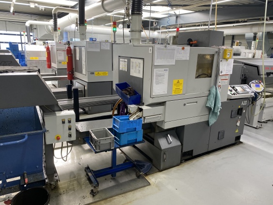 Teil der Fertigungslinie f&uuml;r die Kleinsto&szlig;d&auml;mpferproduktion von ACE in Aichwald bei Stuttgart, Deutschland.