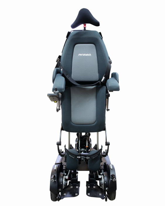 Den Konstrukteuren des Pflege- und Stehrollstuhls PR Biolution der PARAVAN GmbH ist es gelungen, die automatisierten und vorprogrammierten Bewegungsabläufe so sanft gleitend und damit für die Patienten so angenehm wie technisch möglich ablaufen zu lassen